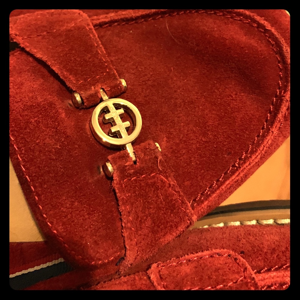 Cranberry Hillfiger Loafers with gold emblem